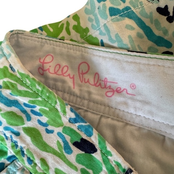 Lilly Pulitzer Callahan Shorts, Let's Cha Cha Blue & Green Pattern, Size 4 - Picture 3 of 7